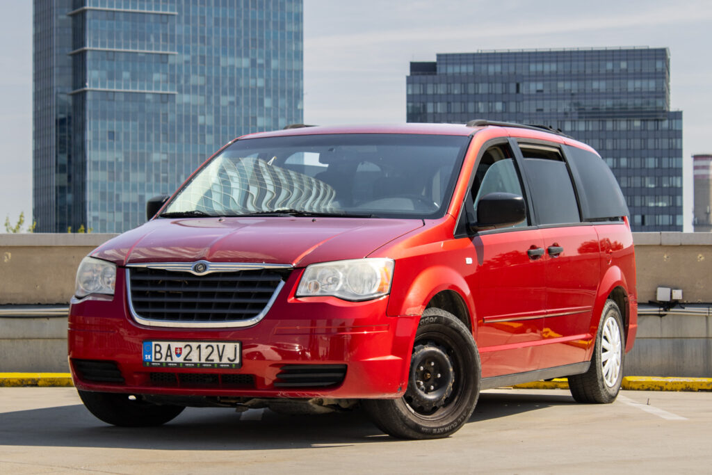 Chrysler Grand Voyager 2.8 CRD LX / 120kW / A6 / AJ NA SPLÁTKY / PROTIÚČET