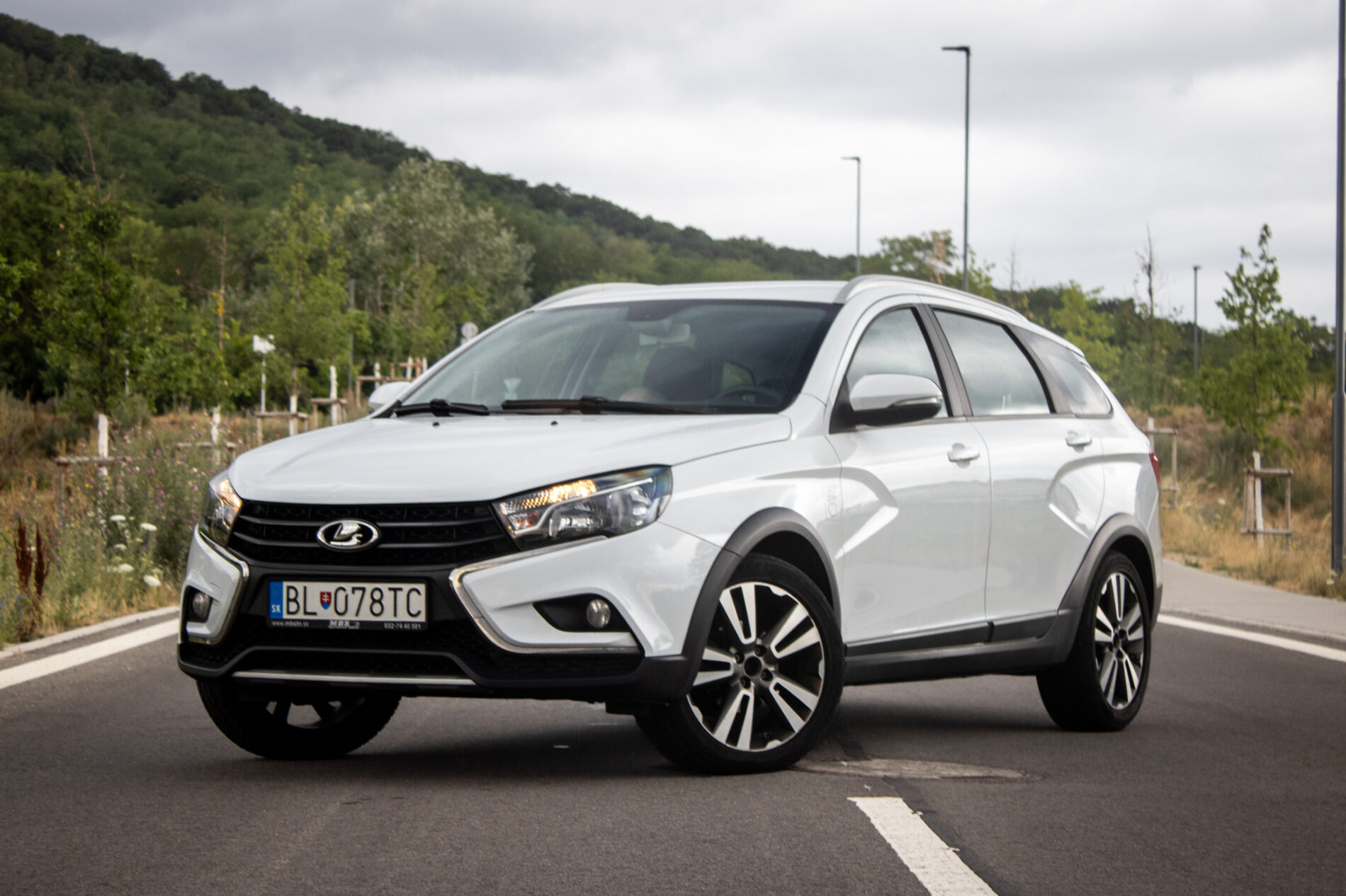 Lada Vesta 1.6 benzín + LPG, 78kW, M5 / AJ NA SPLÁTKY / PROTIÚČET /