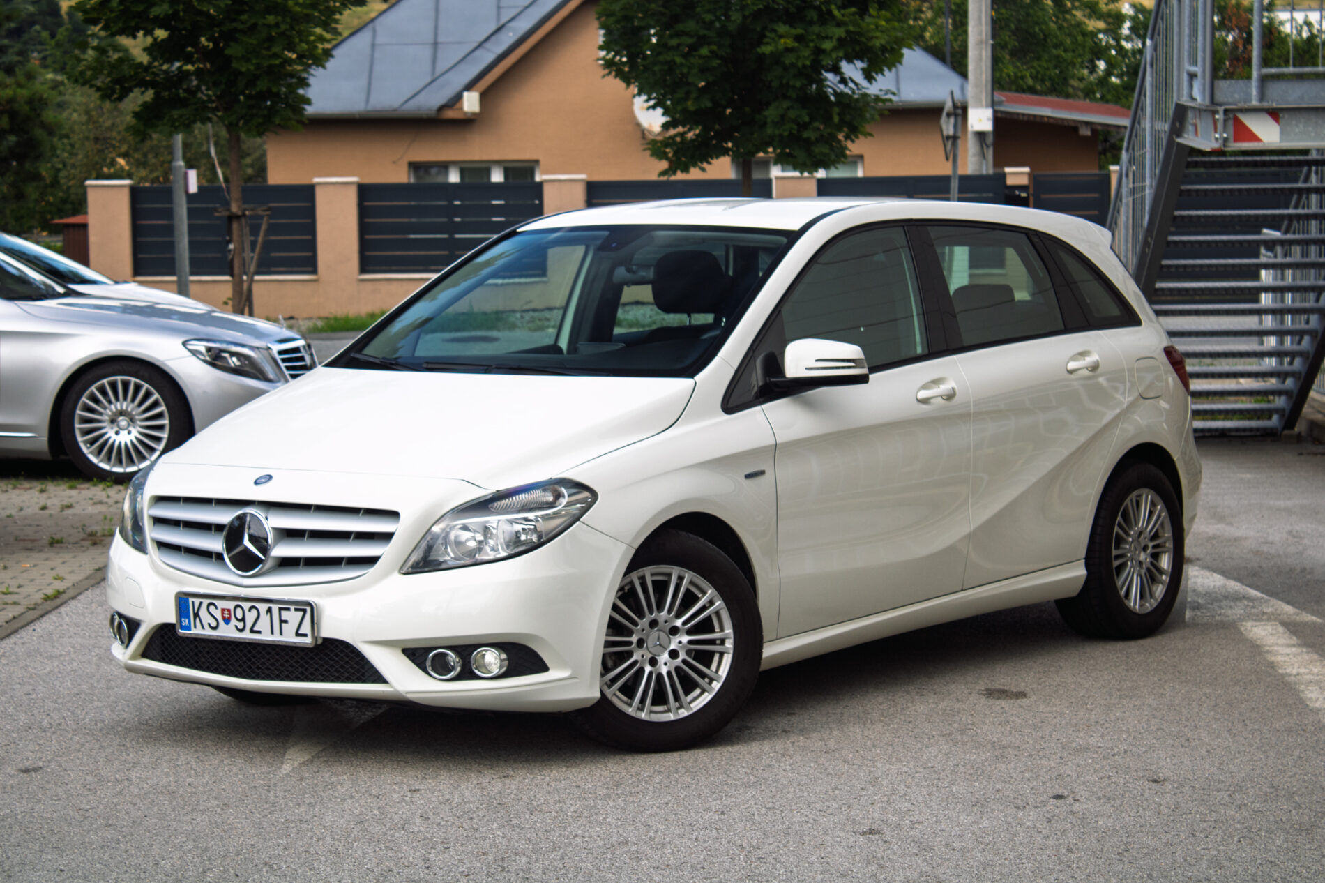 Mercedes-Benz B trieda 180 CDI BlueEFFICIENCY 80kW MT6 / NA SPLÁTKY / NA PROTIÚČET