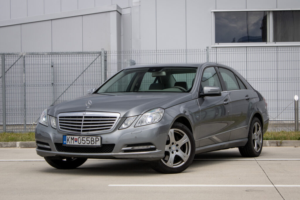 Mercedes-Benz E trieda Sedan 300 CDI Blue Elegance, 170kW, A7 / AJ NA SPLÁTKY / PROTIÚČET /