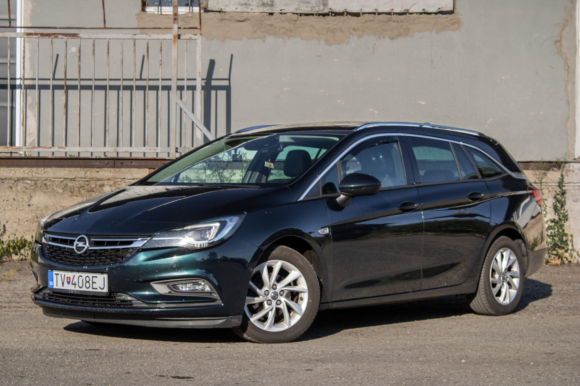Opel Astra Sport Tourer 1.6 CDTI Innovation / 81kW / M6 / ZÁRUKA / AJ NA SPLÁTKY / PROTIÚČET