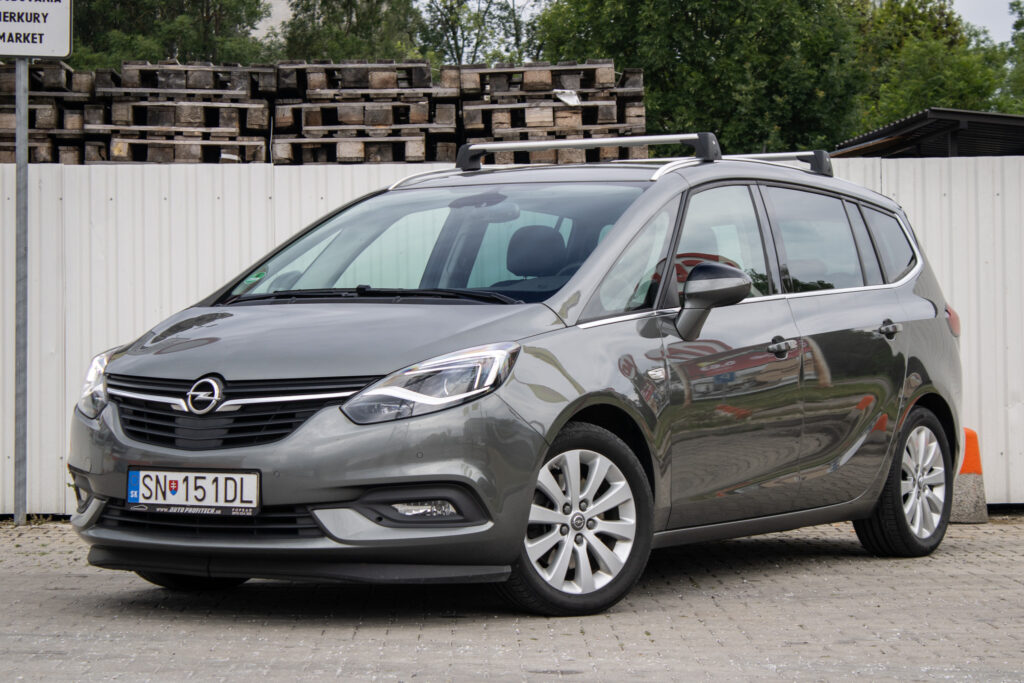 Opel Zafira Tourer 2.0 CDTI Plus / 125kW / M6 / ZÁRUKA / AJ NA SPLÁTKY / PROTIÚČET