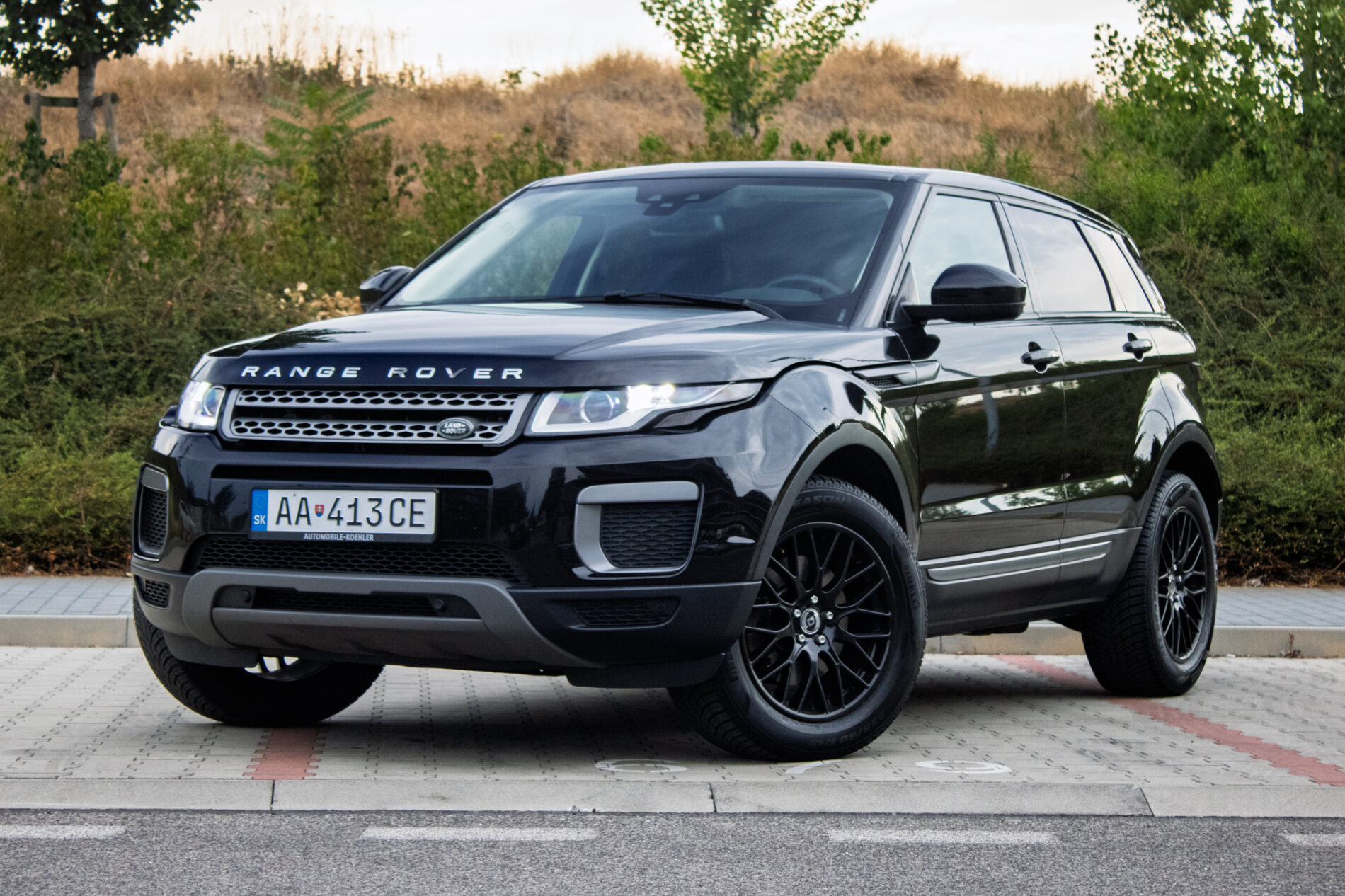 Land Rover Range Rover Evoque 2.0 TD4 180 132kW MT6 / NA SPLÁTKY / NA PROTIÚČET
