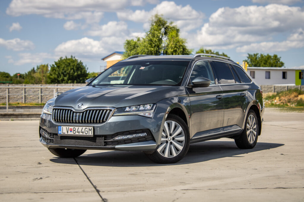 Škoda Superb Combi 2.0 TDI SCR Style 110kW MT6 / NA SPLÁTKY / NA PROTIÚČET