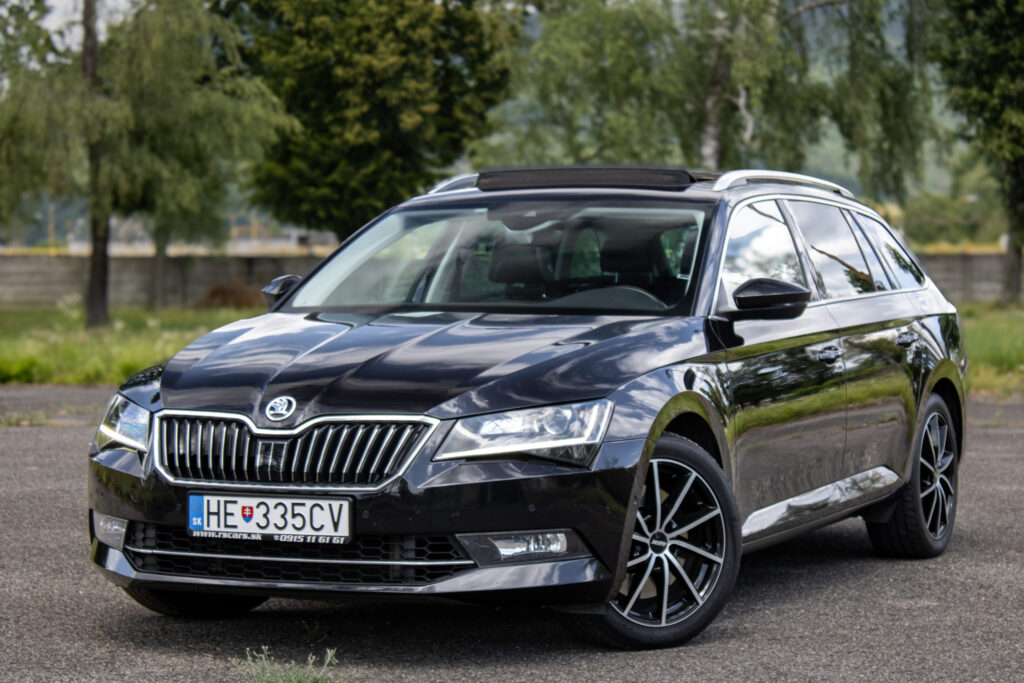 Škoda Superb Combi 2.0 TSI Style 4x4 DSG / 206kW / A6 / ZÁRUKA / AJ NA SPLÁTKY / PROTIÚČET