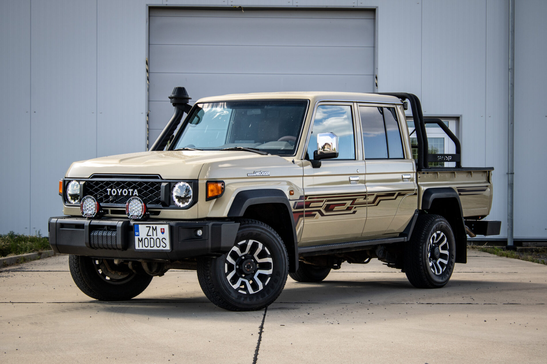 Toyota Land Cruiser 79 LX 2.8L Double Cab A/T, 150kW / AJ NA SPLÁTKY / PROTIÚČET /