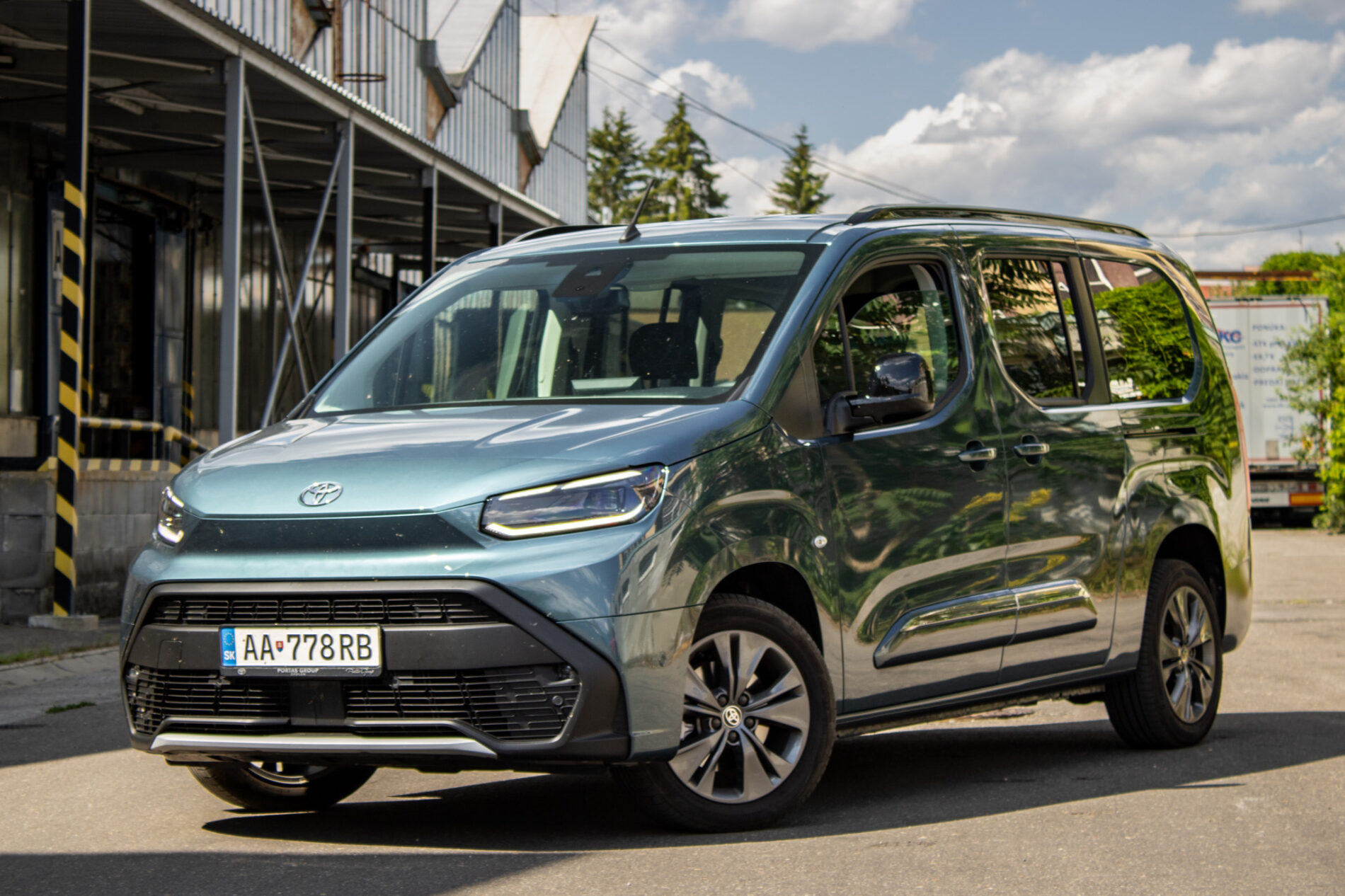 Toyota Proace City Verso / 1. Majiteľ / 96kW / A8 / ZÁRUKA / AJ NA SPLÁTKY / PROTIÚČET
