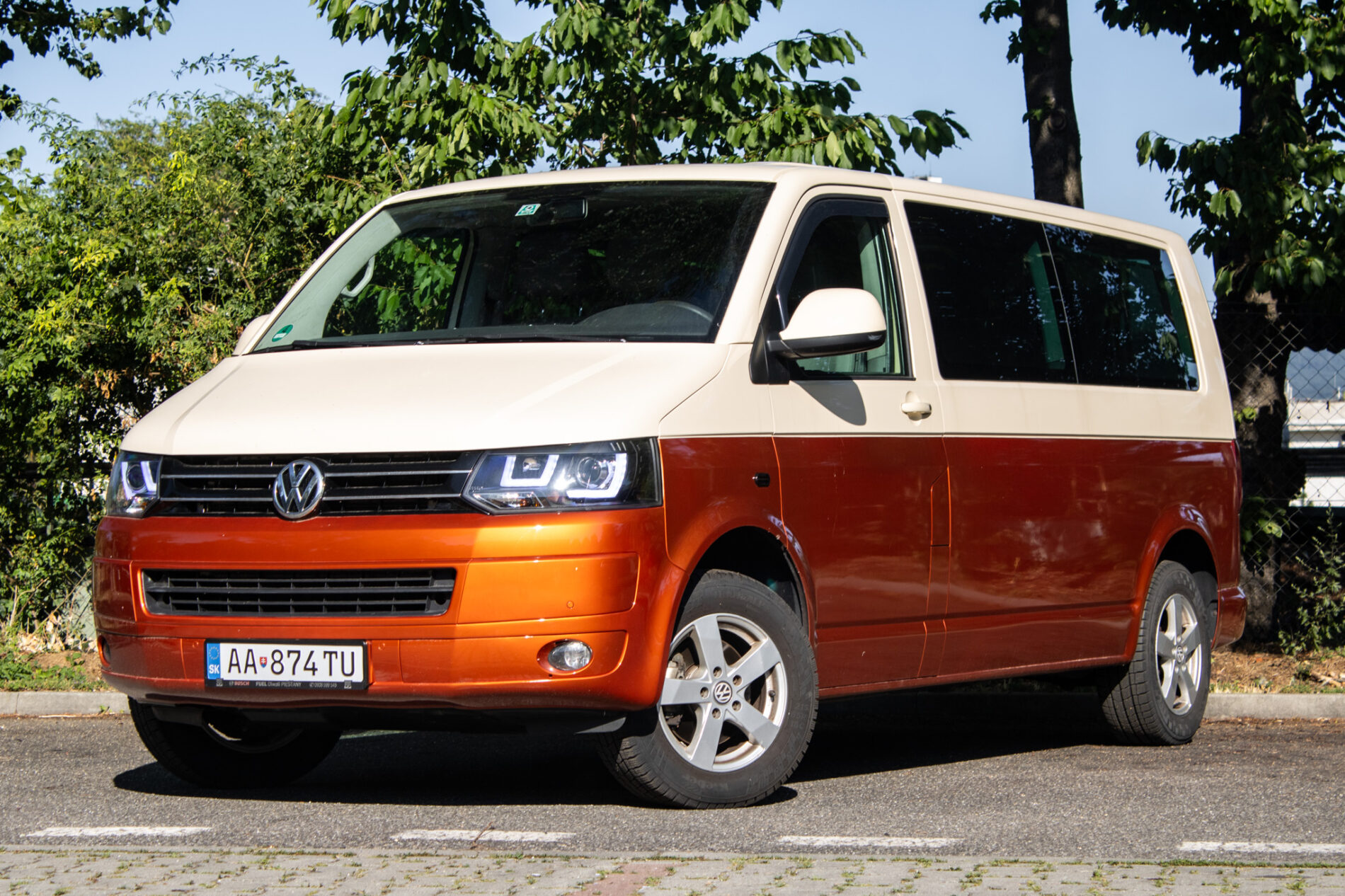 Volkswagen Caravelle 2.0 TDI Comfortline LR / 103kW / M6 / AJ NA SPLÁTKY / PROTIÚČET