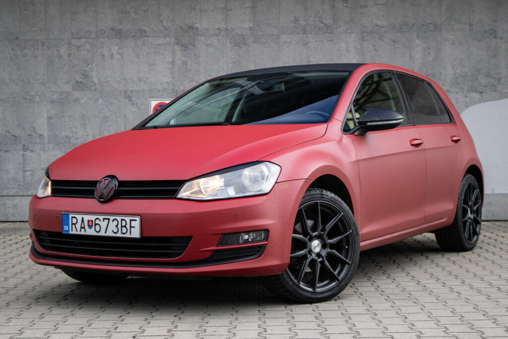 Volkswagen Golf 1.4 TSI Comfortline / 90kW / M6 / ZÁRUKA / AJ NA SPLÁTKY / PROTIÚČET