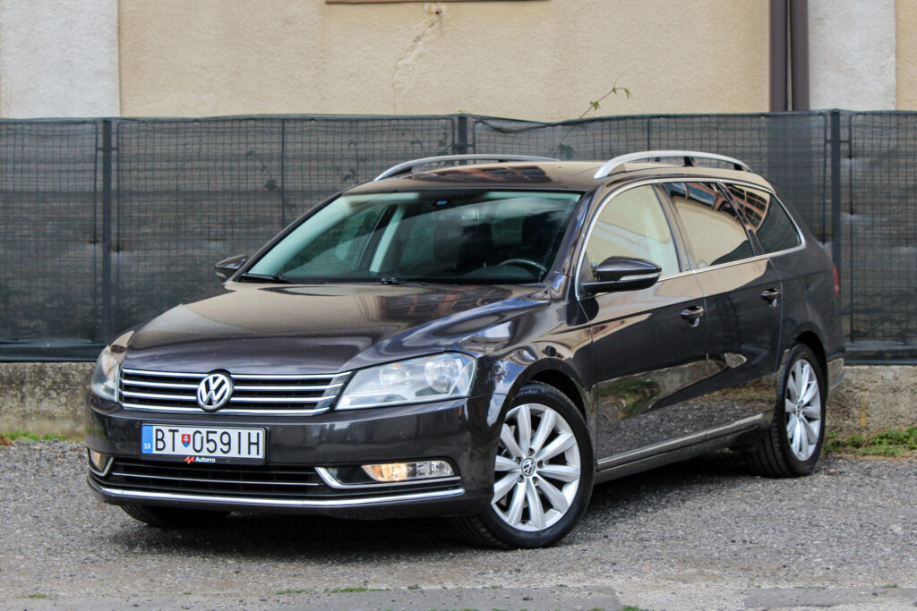 Volkswagen Passat Variant 2.0 TDI Highline DSG / 103kW / A6 / AJ NA SPLÁTKY / PROTIÚČET