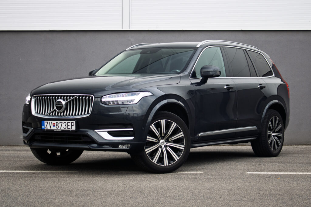 Volvo XC90 T6 Inscription 228kW AT8 / NA SPLÁTKY / NA PROTIÚČET