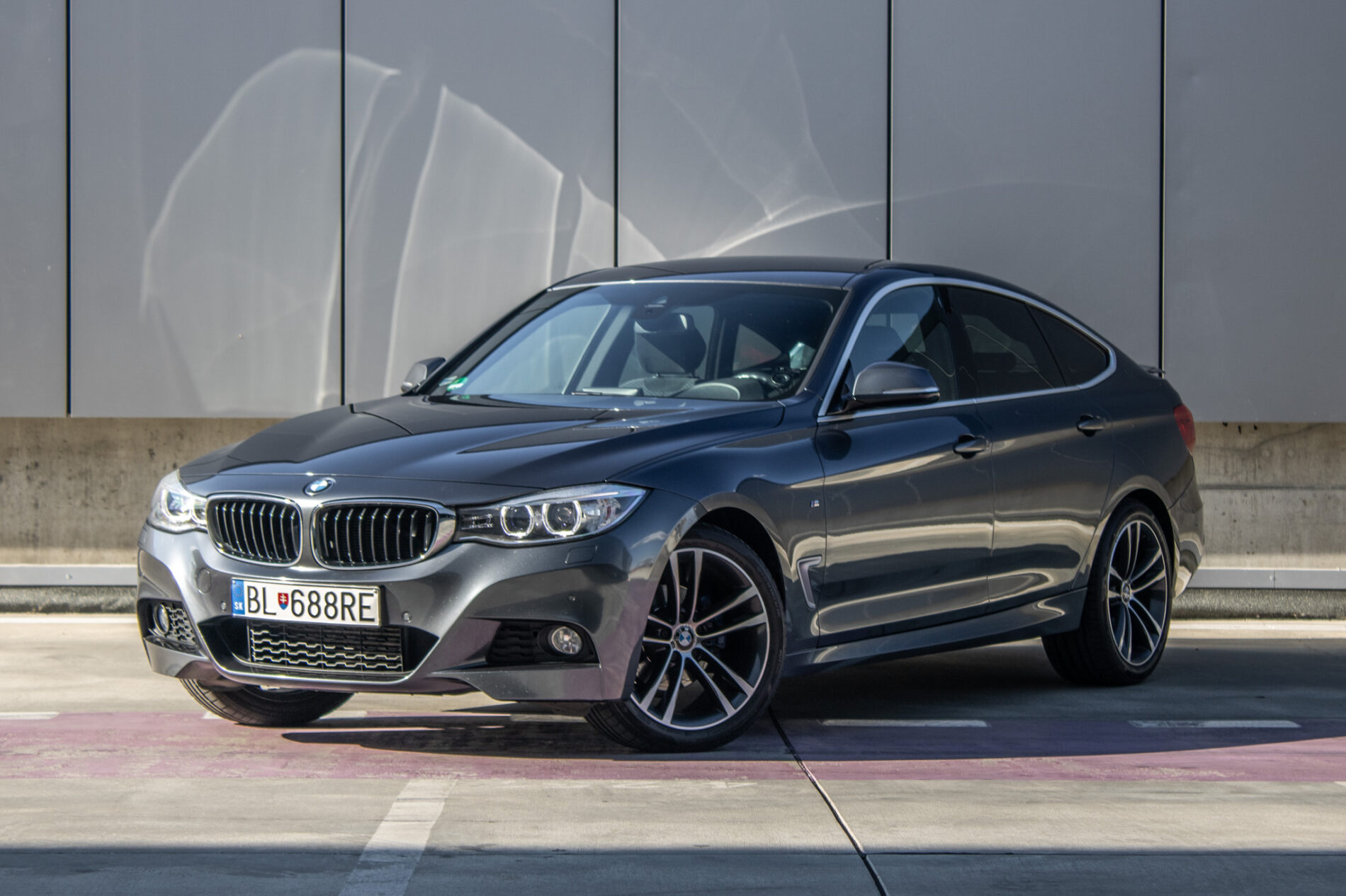 BMW Rad 3 GT 320d xDrive M-Packet / AJ NA SPLÁTKY / PROTIÚČET