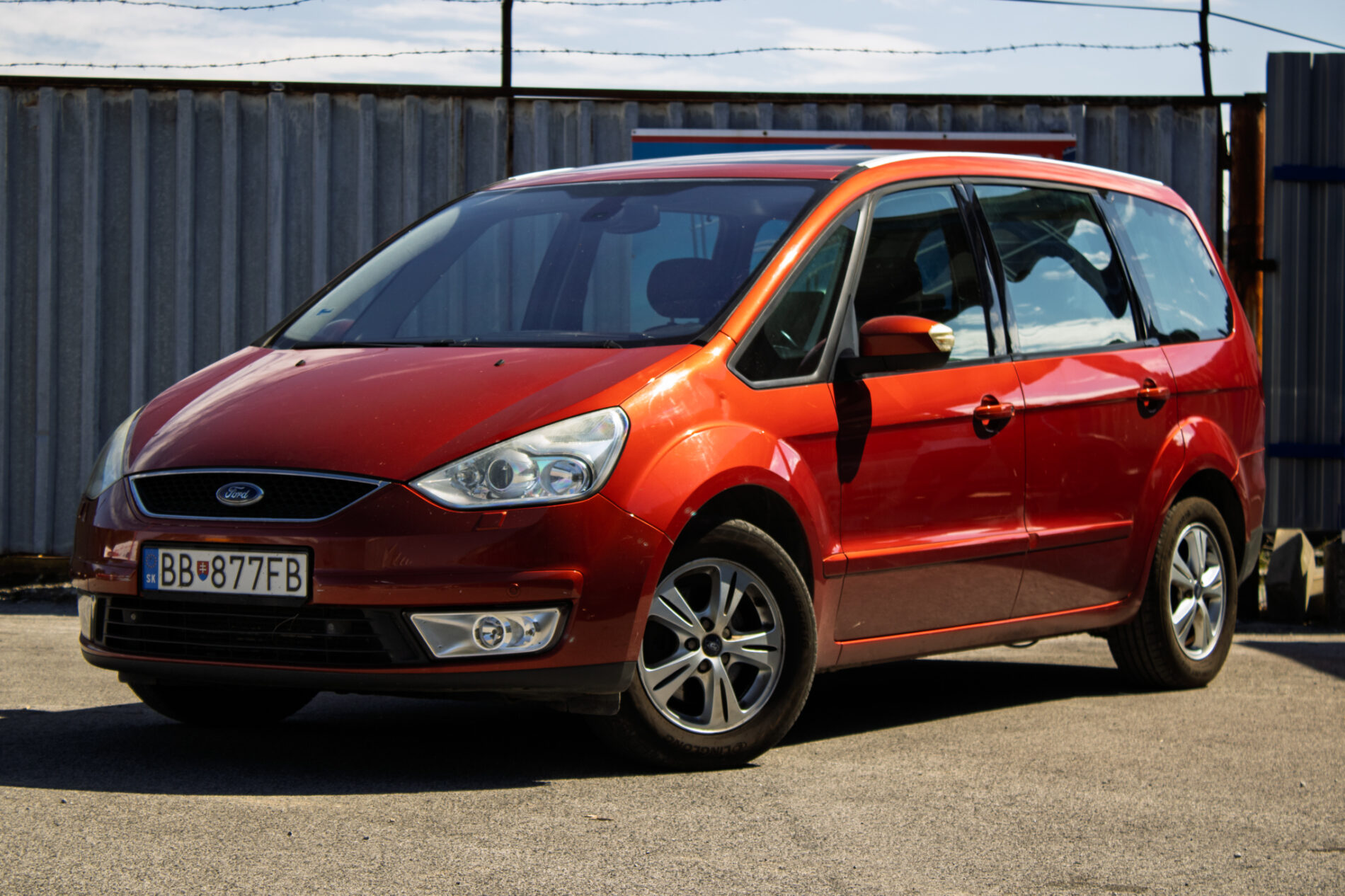 Ford Galaxy 1.8 TDCi 92kW MT6 / NA SPLÁTKY / NA PROTIÚČET