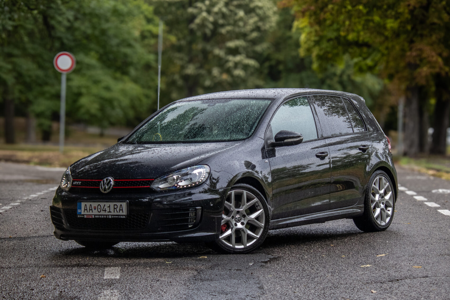 Volkswagen Golf GTI Edition 35 173kW / AJ NA SPLÁTKY / PROTIÚČET