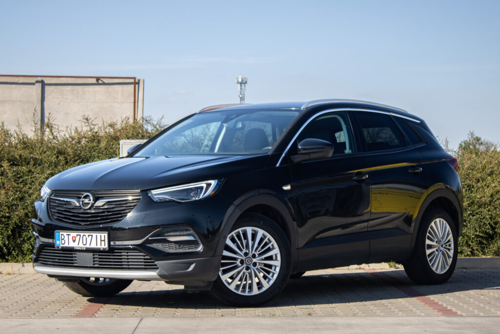 Opel Grandland X 1.2 Turbo Selection / 96kW / A8 / ZÁRUKA / AJ NA SPLÁTKY / PROTIÚČET