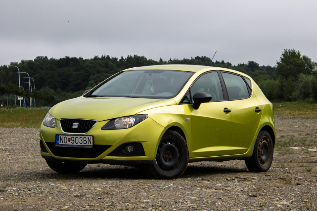 Seat Ibiza 1.4i 63kW MT5 / NA SPLÁTKY / NA PROTIÚČET