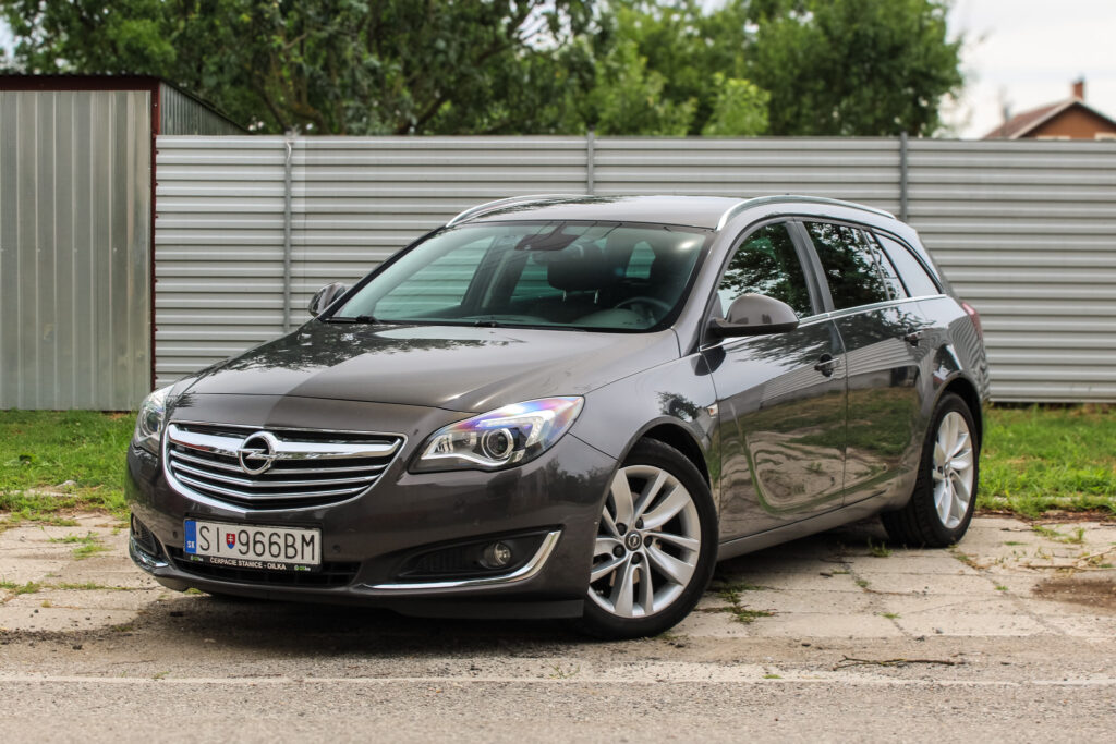 Opel Insignia ST SPORTS TOURER SW 2.0 CDTI / AJ NA SPLÁTKY / PROTIÚČET