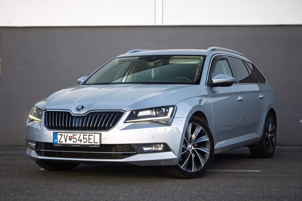 Škoda Superb Combi 2.0 TDI 140kW 4x4 L&K DSG AT6 / NA SPLÁTKY / NA PROTIÚČET