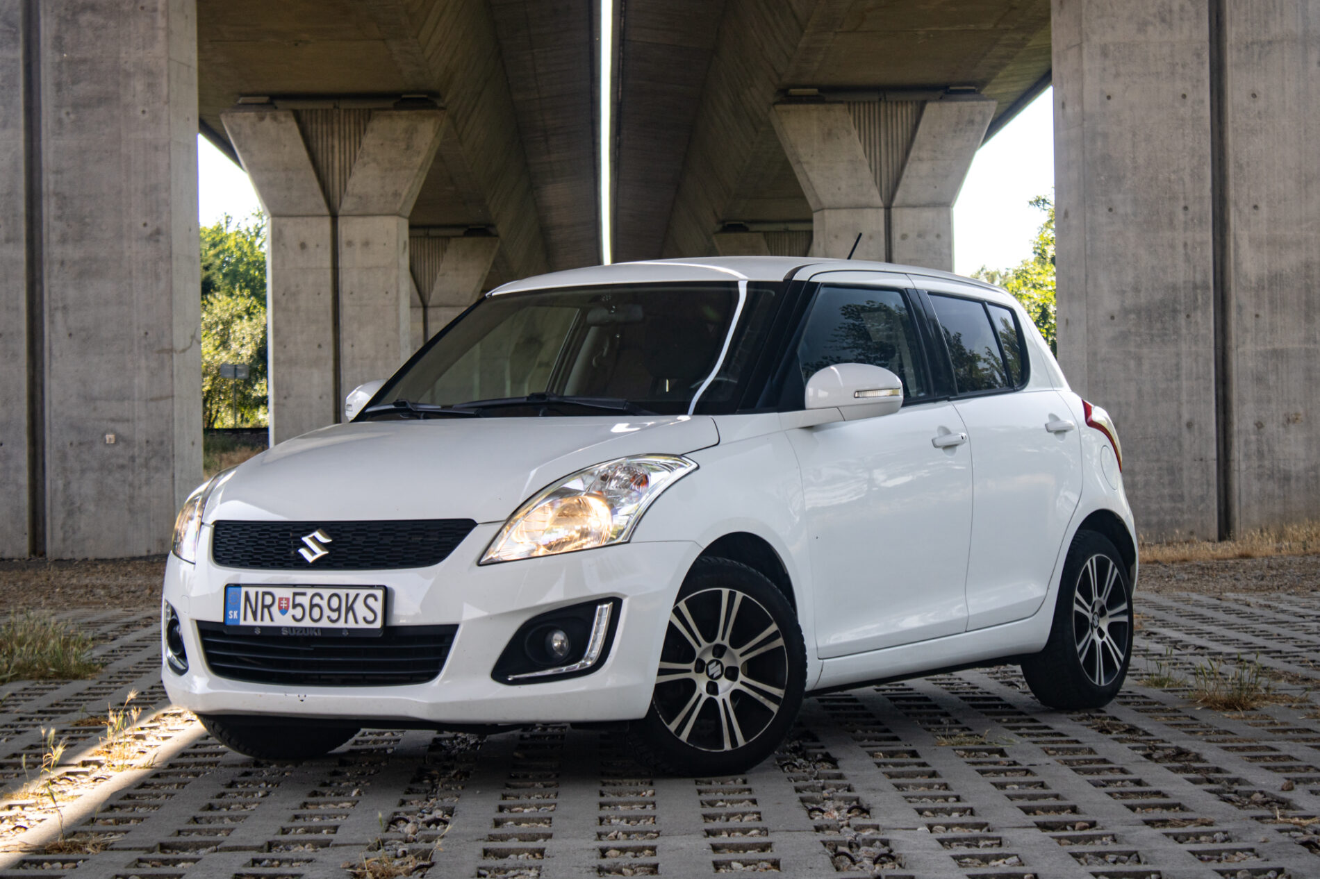 Suzuki Swift 1.2 AC 69kW MT5 / NA SPLÁTKY / NA PROTIÚČET