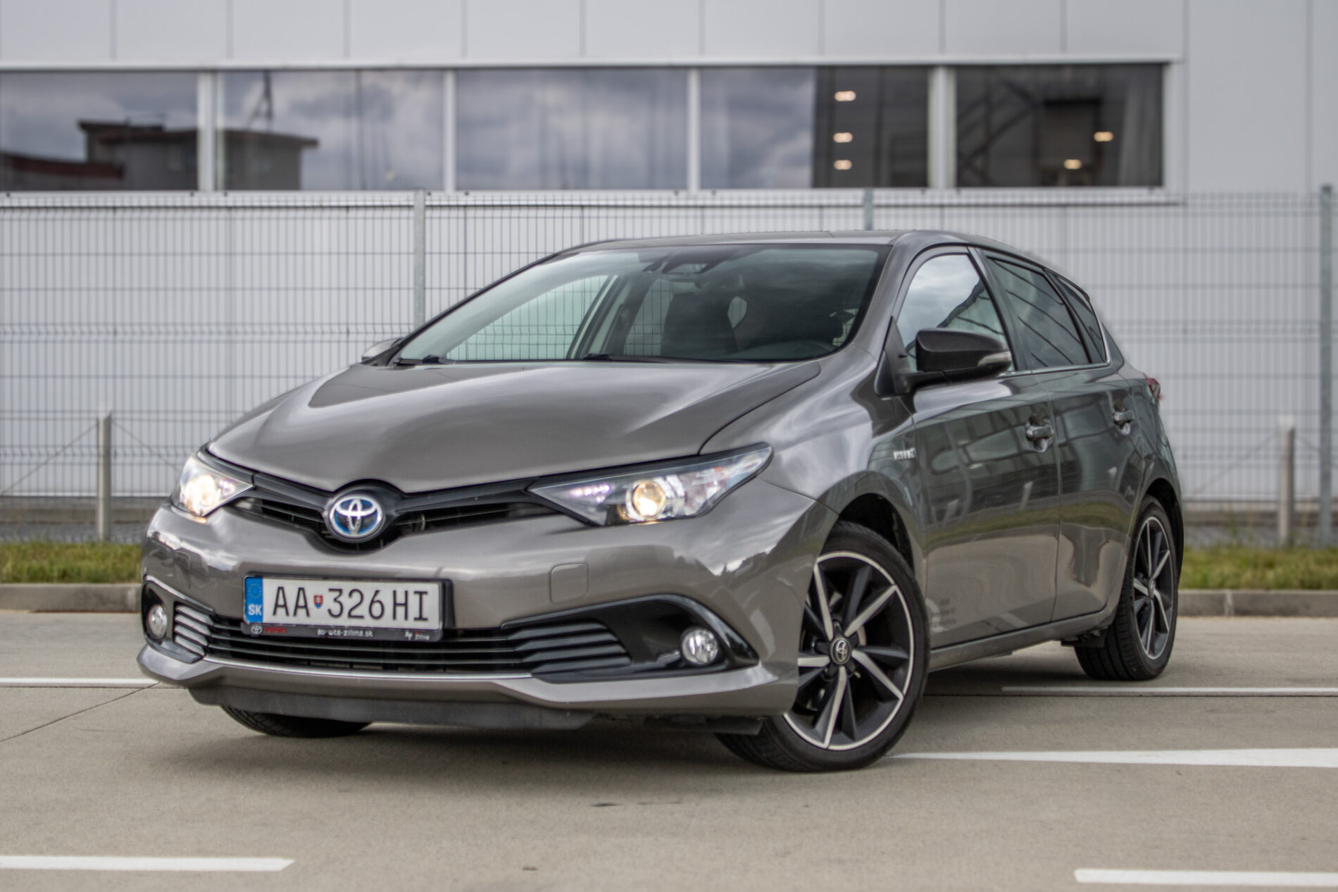 Toyota Auris 1.8 I VVT-i HybridSD Executive 73kW99HP A1 / AJ NA SPLÁTKY / PROTIÚČET