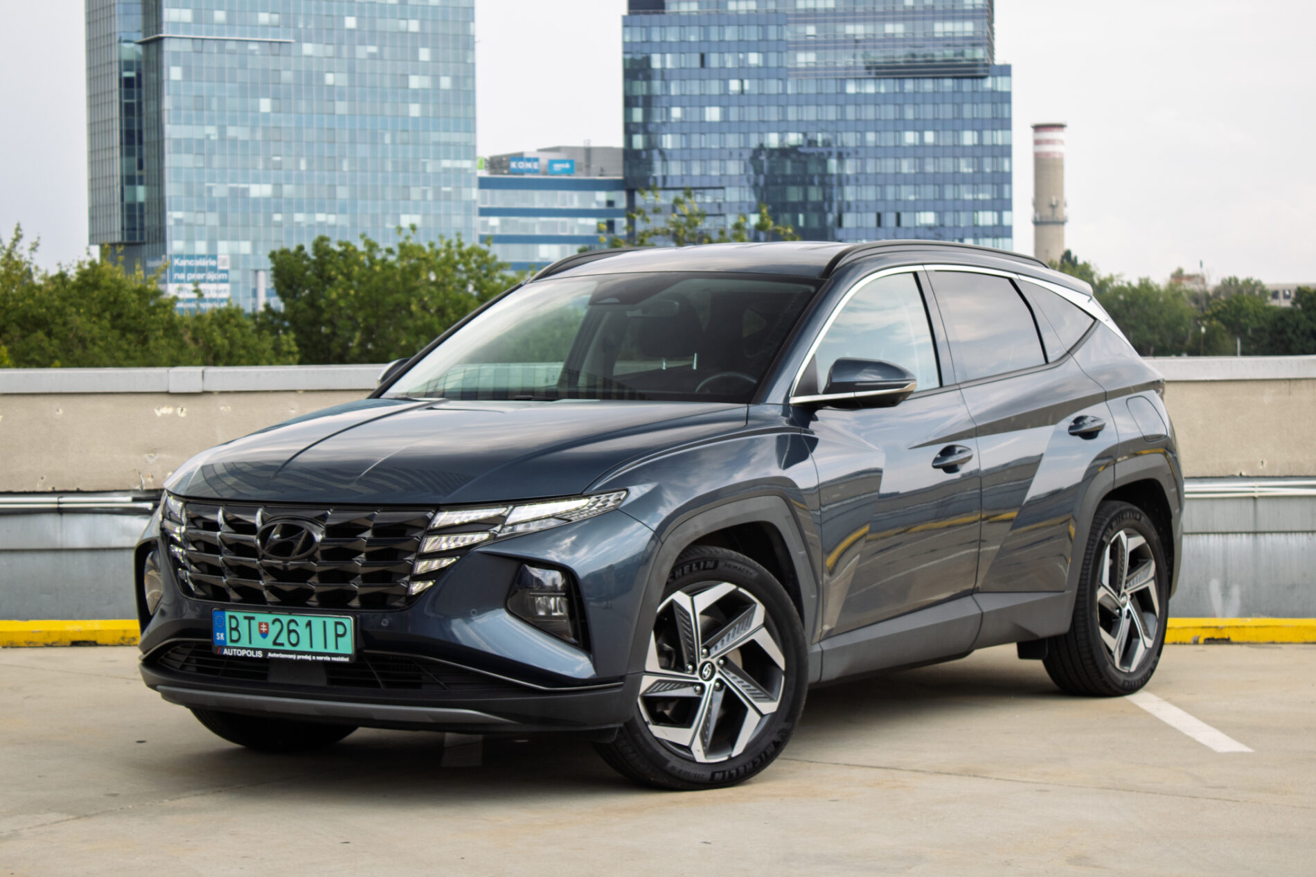 Hyundai Tucson 1.6 T-GDi P-HEV Premium 4×4 132kW AT6 / NA SPLÁTKY / NA PROTIÚČET