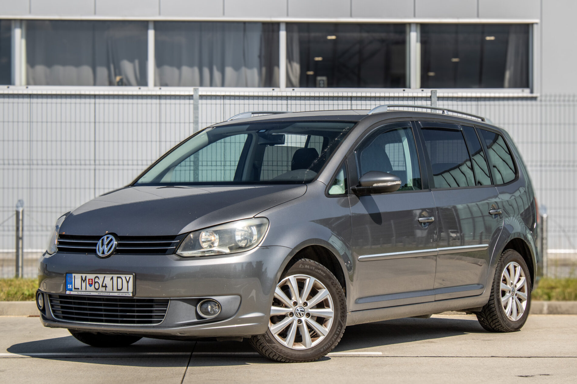 Volkswagen Touran 1.6 TDI DPF BMT Highline DSG - 7 Miest / AJ NA SPLÁTKY / PROTIÚČET