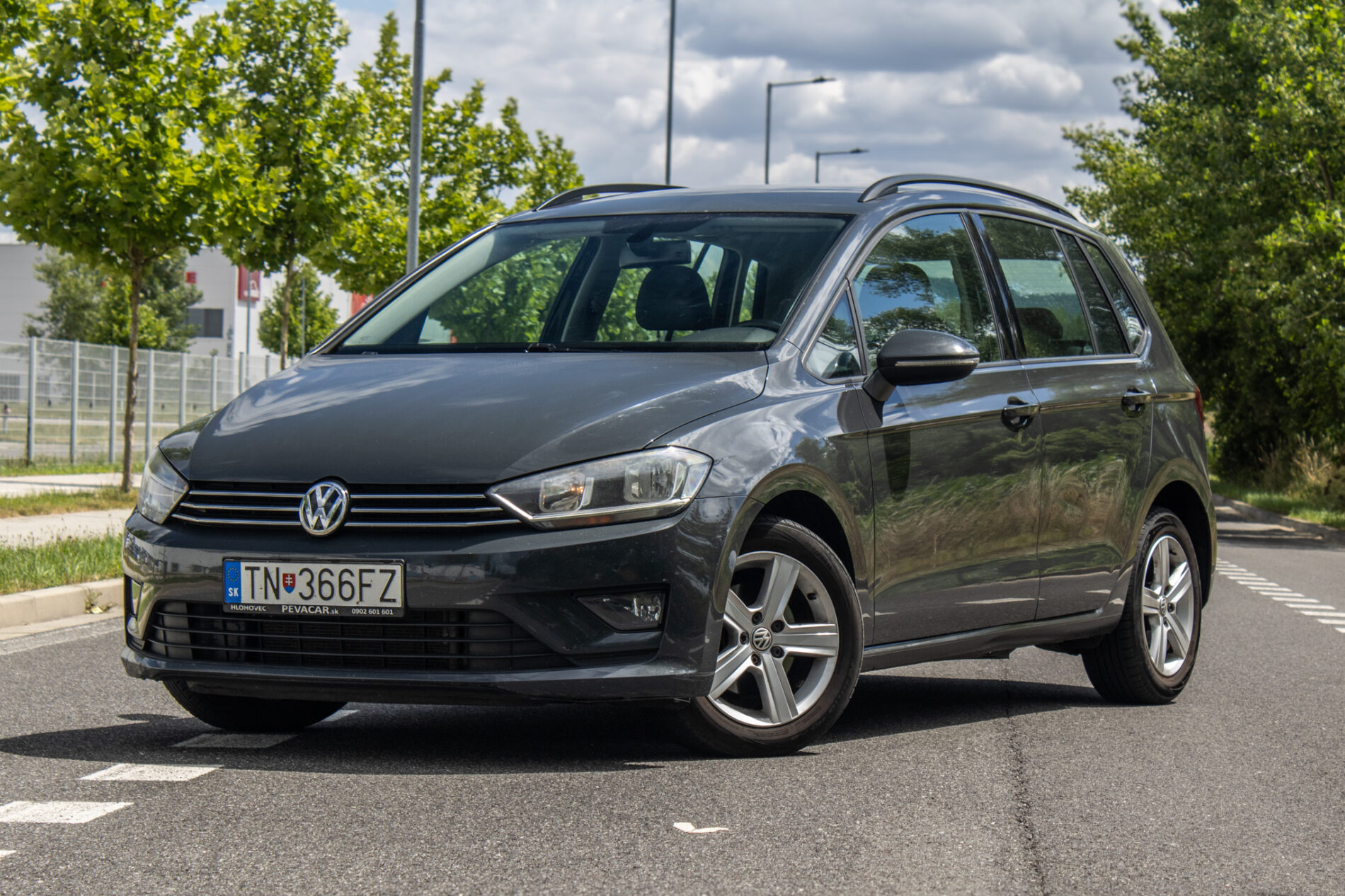 Volkswagen Golf Sportsvan 110kW / AJ NA SPLÁTKY / PROTIÚČET