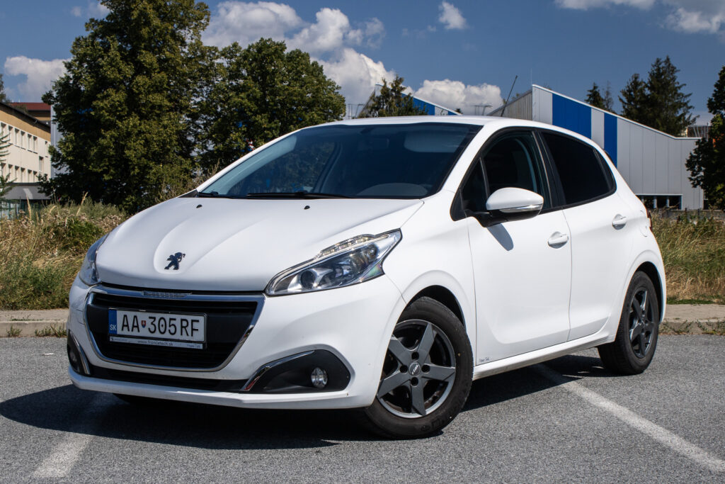 Peugeot 208 1.2 PureTech A/T, 60kW (2017) / AJ NA SPLÁTKY / PROTIÚČET /
