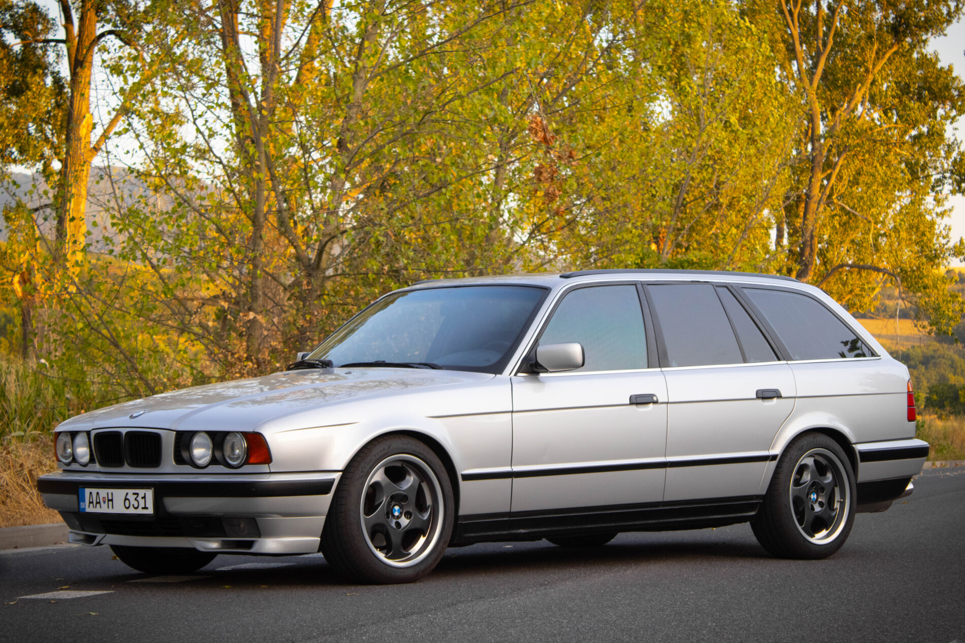 BMW 530i V8 160kw Touring E34