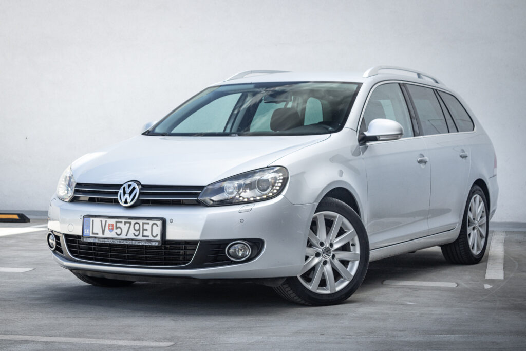 Volkswagen Golf Variant 1.6 TDI Highline 4-Motion, 77kW, M6 / AJ NA SPLÁKY / PROTIÚČET /