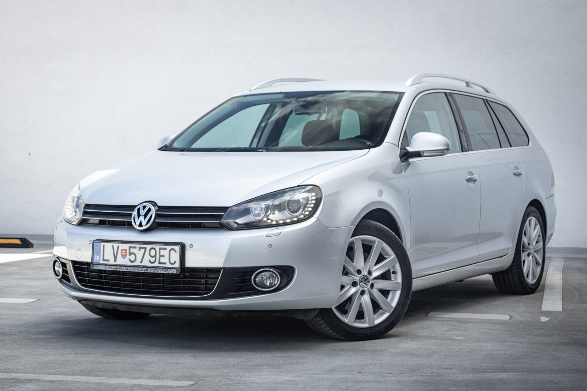 Volkswagen Golf Variant 1.6 TDI Highline 4-Motion, 77kW, M6 / AJ NA SPLÁKY / PROTIÚČET /