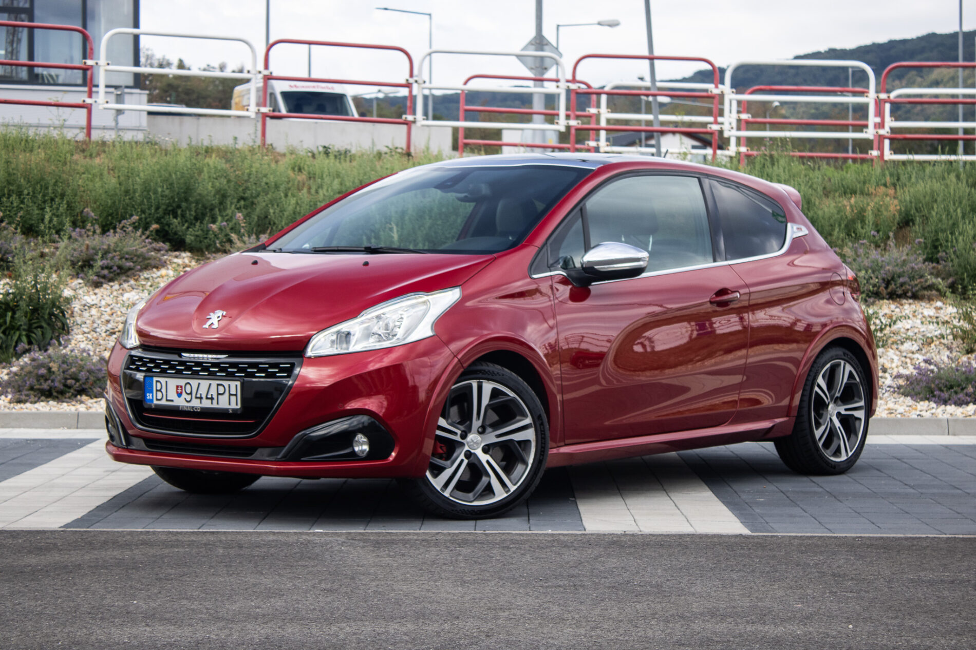 Peugeot 208 1.6 THP GTI, 153kW (2017) / AJ NA SPLÁTKY / PROTIÚČET /