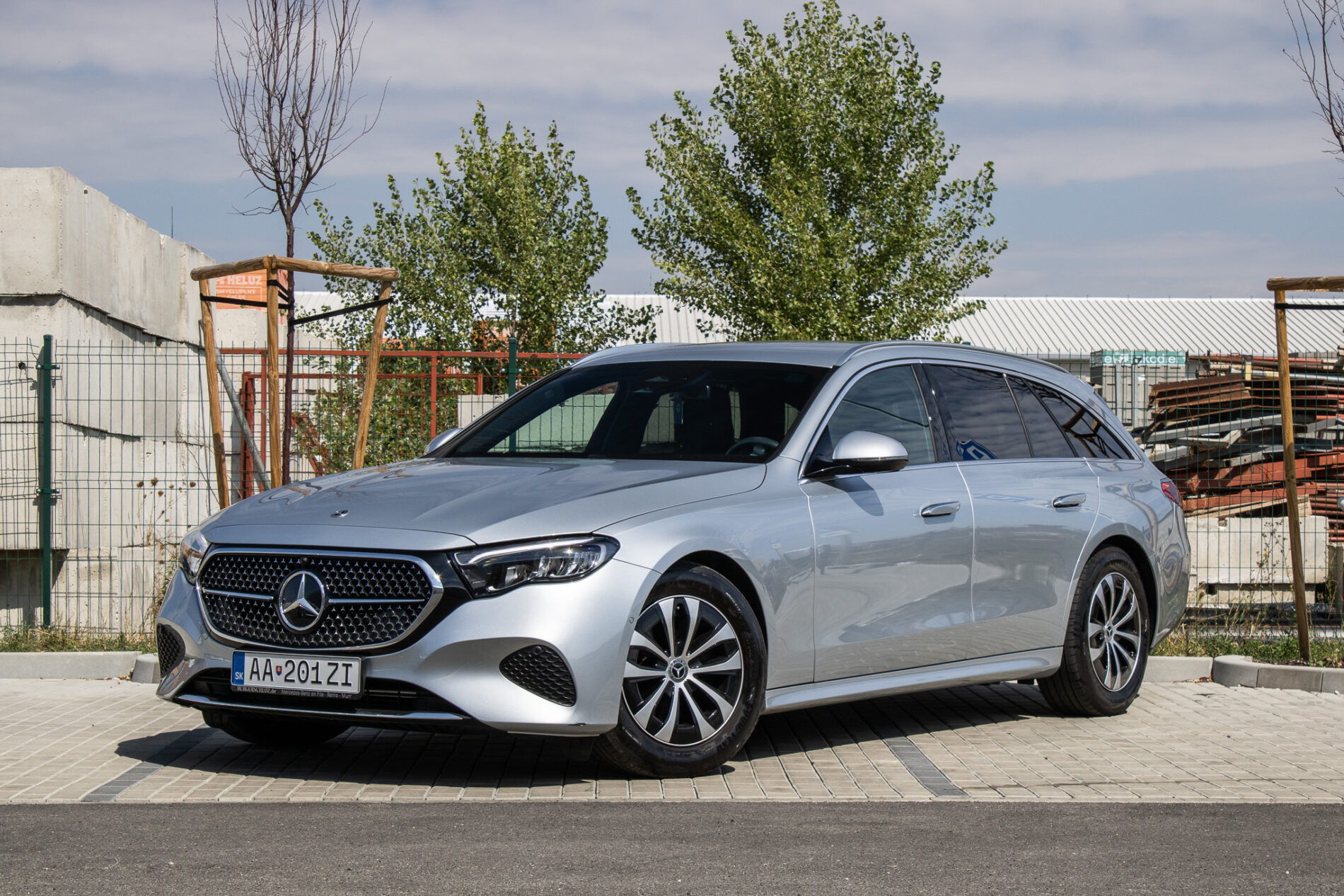 Mercedes-Benz E trieda Kombi E 200 T Avantgarde mHEV A/T, 150 kW (2024) / AJ NA SPLÁTKY / PROTIÚČ