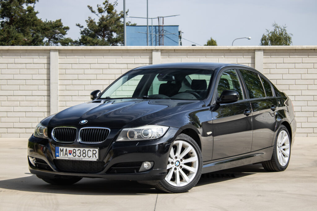 BMW Rad 3 320d xDrive E90 / 130kW / M6 / AJ NA SPLÁTKY / PROTIÚČET