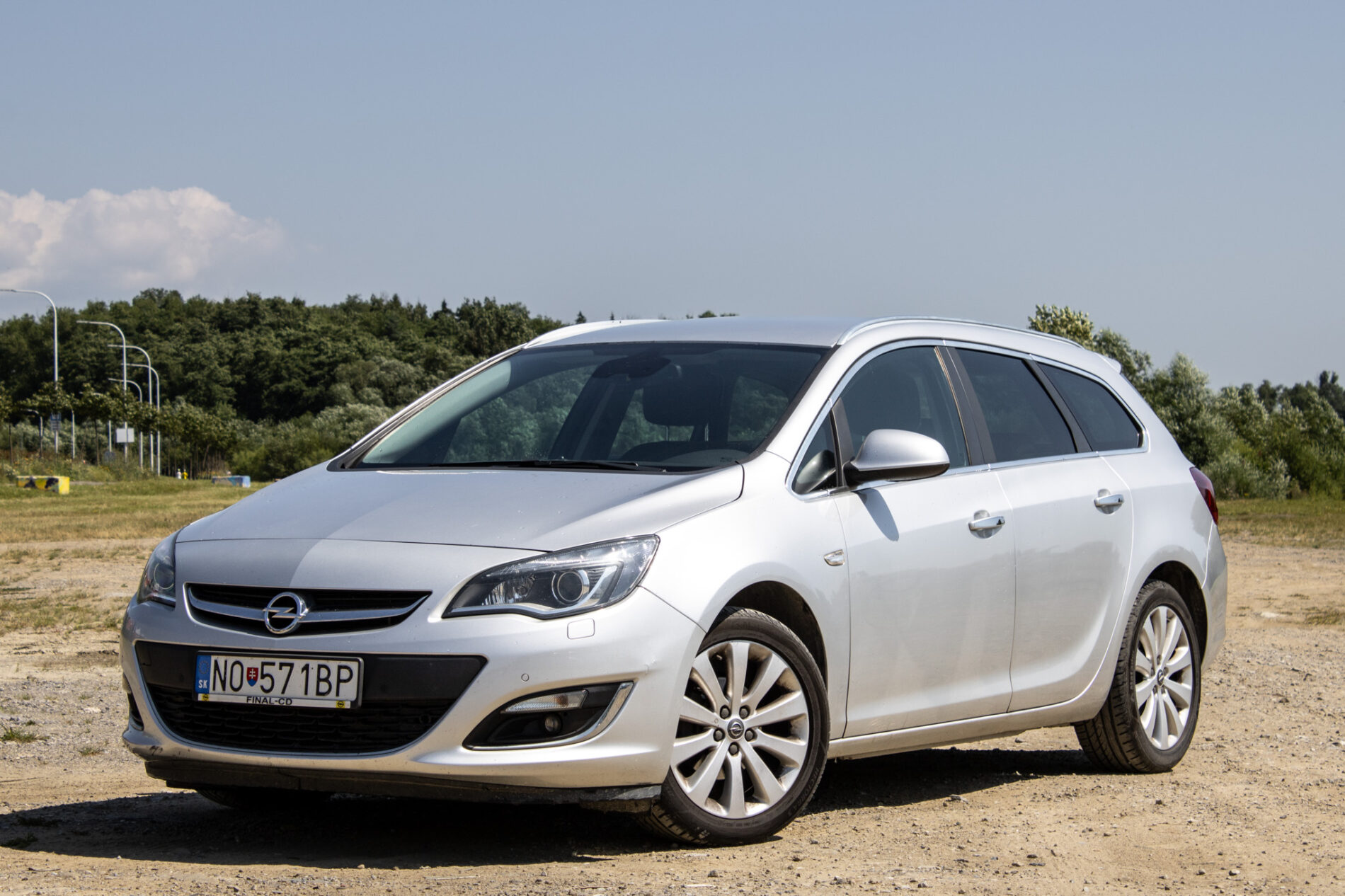 Opel Astra Sport Tourer 1.4 Turbo Cosmo / 103kW / M6 / ZÁRUKA / AJ NA SPLÁTKY / PROTIÚČET