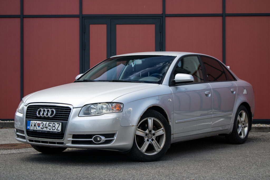 Audi A4 2.0 TDI / 103kW / M6 / AJ NA SPLÁTKY / PROTIÚČET