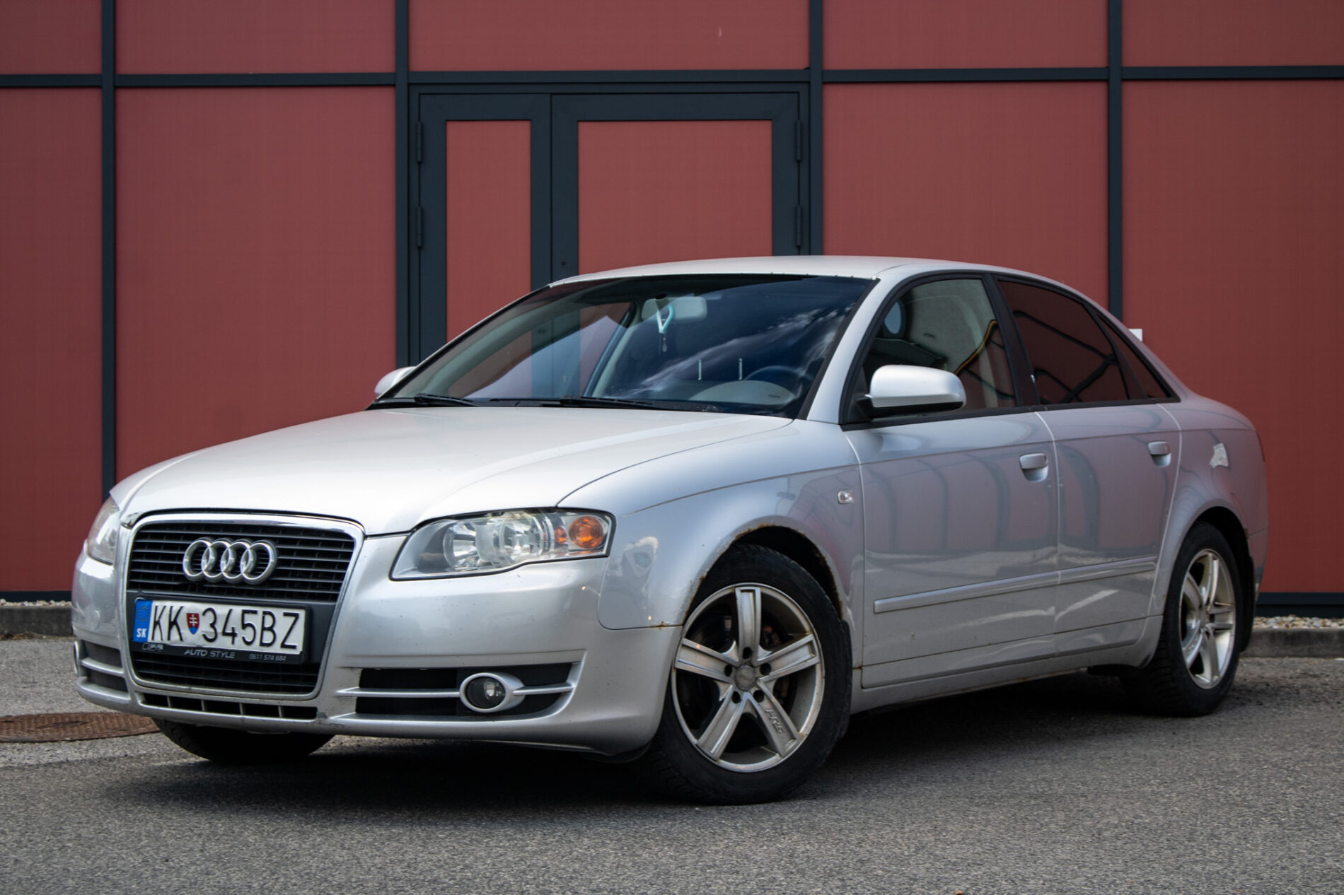 Audi A4 2.0 TDI / 103kW / M6 / AJ NA SPLÁTKY / PROTIÚČET