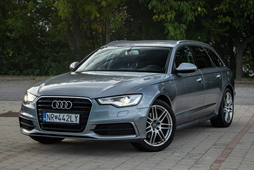 Audi A6 Avant 3.0 TDI DPF S-line, 150kW, A8 / AJ NA SPLÁTKY / PROTIÚČET /