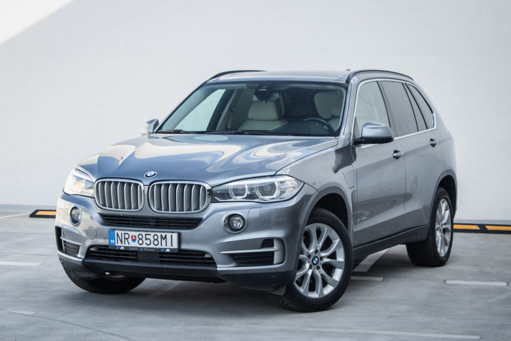BMW X5 xDrive40e A/T, 155kW, A7 / AJ NA SPLÁTKY / PROTIÚČET /