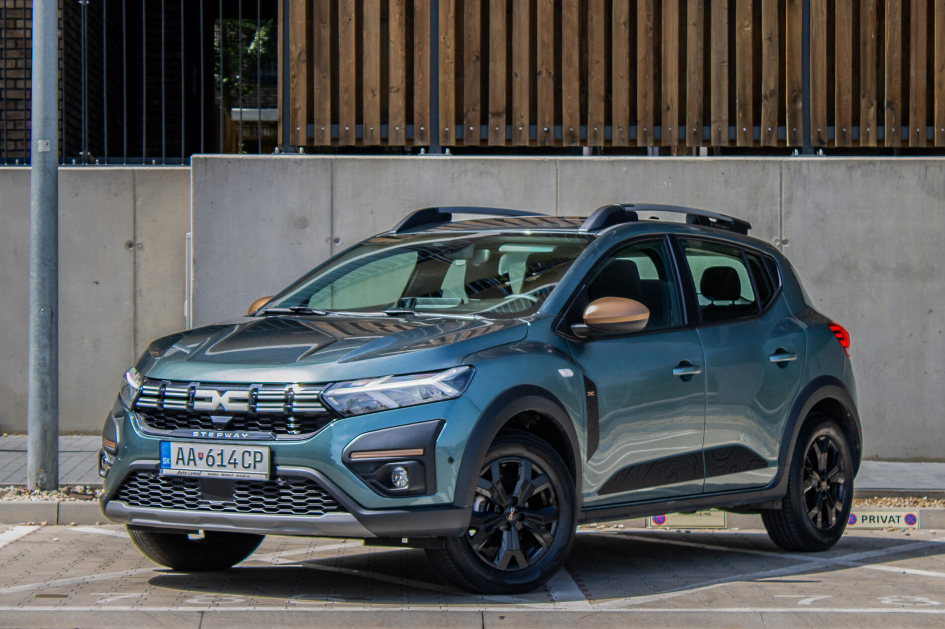Dacia Sandero Stepway Extreme 1.0 TCe / 81kW / M6 / ZÁRUKA / AJ NA SPLÁTKY / PROTIÚČET