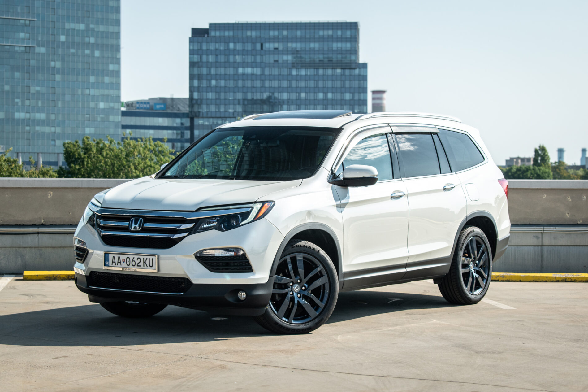 Honda Pilot Elite 3.5 V6 AWD, 209 kW, 7 miest / AJ NA SPLÁTKY / PROTIÚČET /