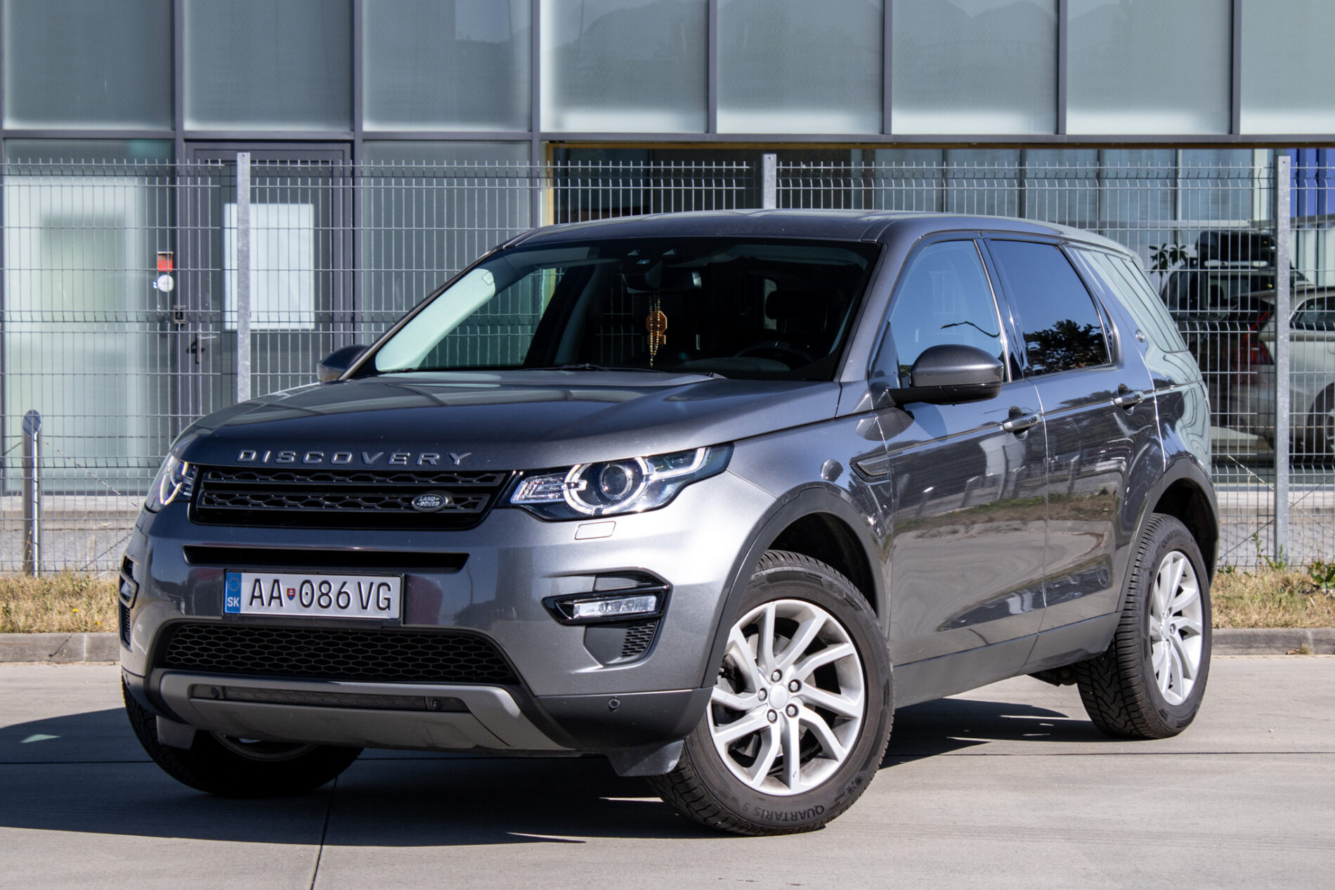 Land Rover Discovery Sport 2.0D TD4 AWD / 7 miest / 132kW / A9 / ZÁRUKA / AJ NA SPLÁTKY / PROTIÚČET