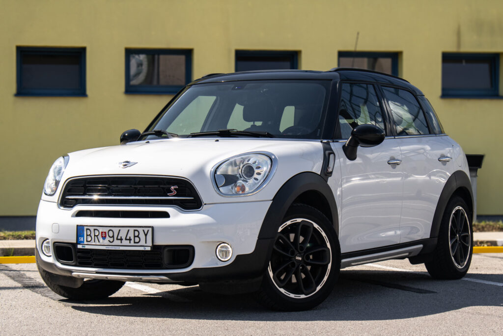 Mini Countryman Cooper S ALL4 / 140kW / A6 / ZÁRUKA / AJ NA SPLÁTKY / PROTIÚČET