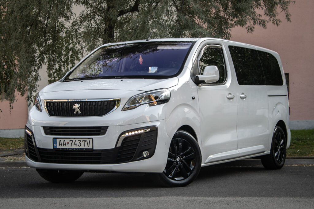 Peugeot Traveller  2.0 BlueHDi Allure Standard EAT8, 130kW / AJ NA SPLÁTKY / PROTIÚČET /