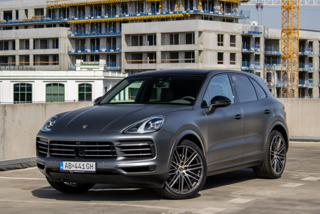 Porsche Cayenne 4x4 / 250kW / A8 / ZÁRUKA / AJ NA SPLÁTKY / PROTIÚČET