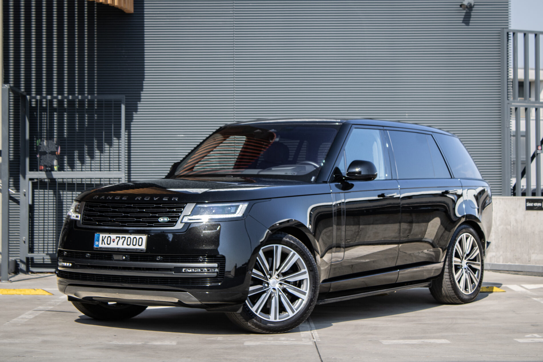 Land Rover Range Rover LWB 3.0i PHEV P440e HSE AWD A/T / AJ NA SPLÁTKY / PROTIÚČET /