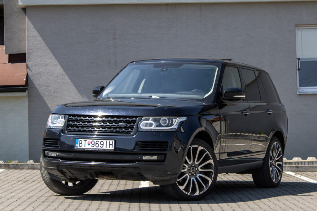 Land Rover Range Rover 4.4L SDV8 Autobiography / 250kW / A8 / ZÁRUKA / AJ NA SPLÁTKY / PROTIÚČET