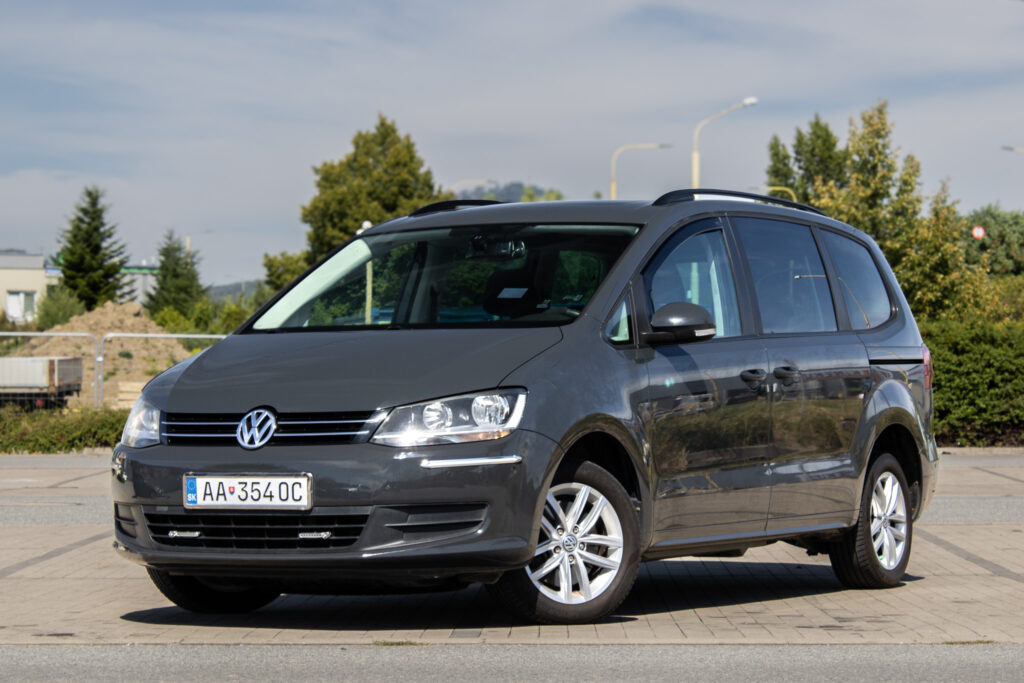 Volkswagen Sharan 2.0 TDI BMT Trendline / 103kW / M6 / ZÁRUKA / AJ NA SPLÁTKY / PROTIÚČET