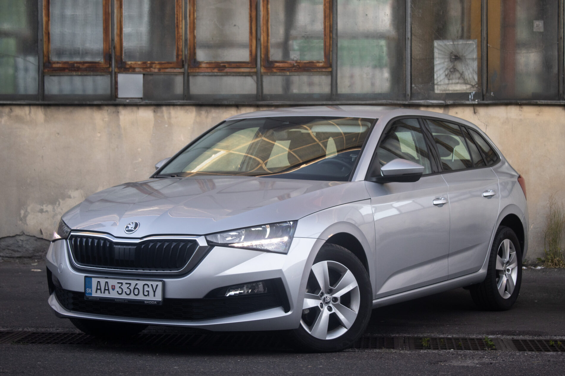 Škoda Scala 1.0 TSI Ambition / 81kW / M6 / ZÁRUKA / AJ NA SPLÁTKY / PROTIÚČET