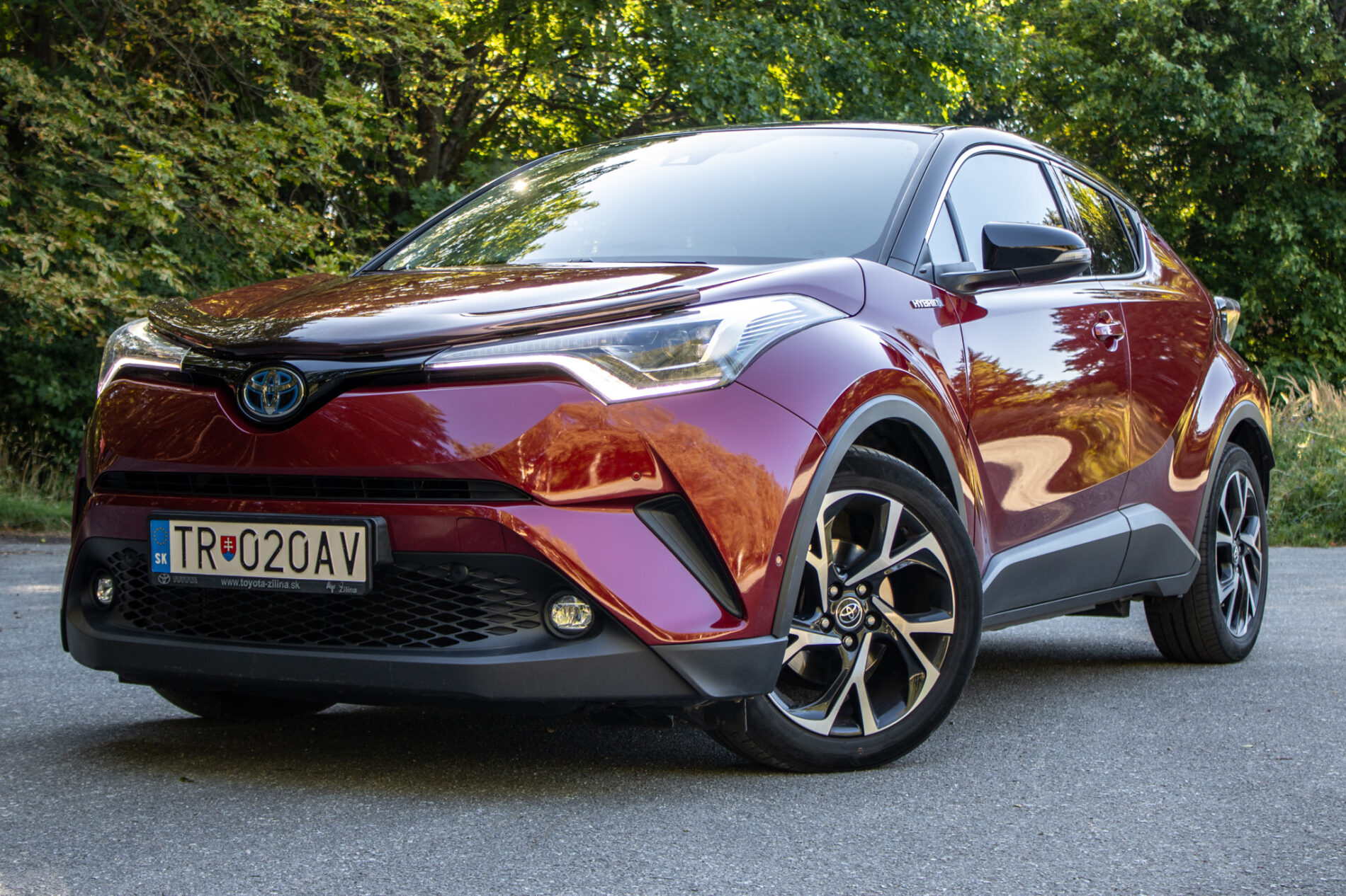 Toyota C-HR 1.8 Hybrid Selection / 72kW / CVT / ZÁRUKA / AJ NA SPLÁTKY / PROTIÚČET